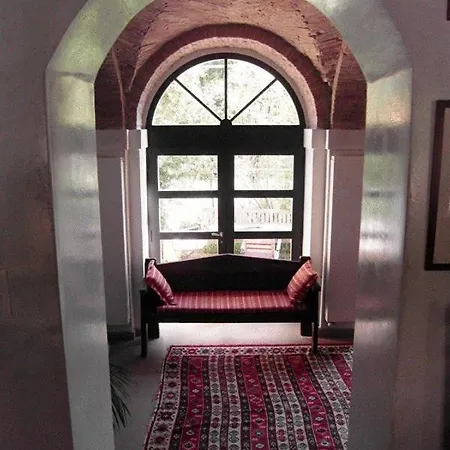 Bed and Breakfast La 4*