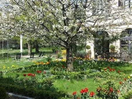 La Panzió Arzo